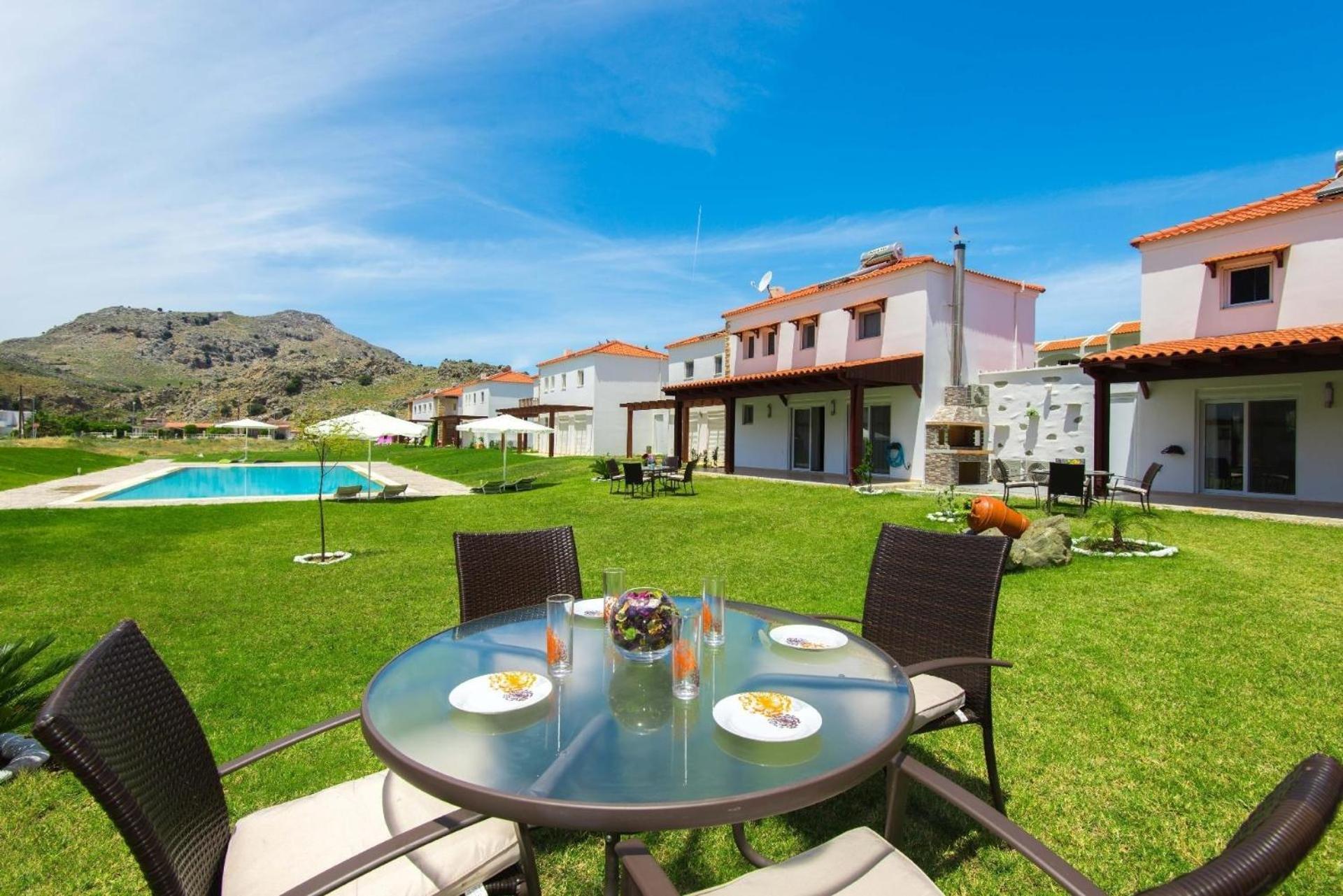 Ferienhaus Haus In Kolympia Mit Garten Und Bergblick